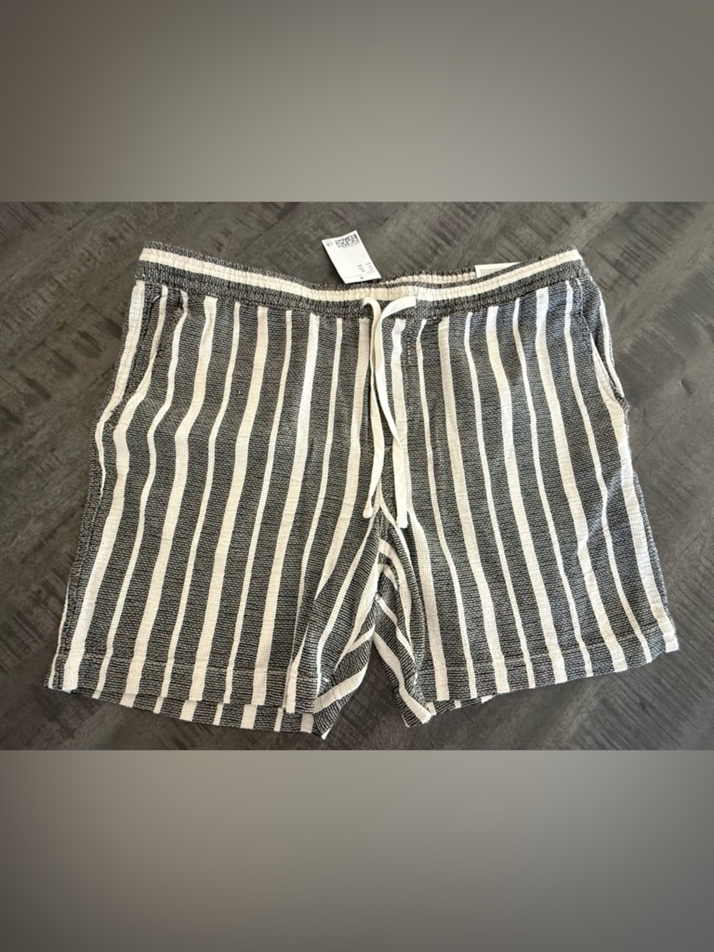 H&M Black and White Striped Men's Hybrid Shorts